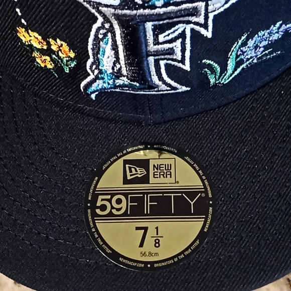 Florida Marlins New Era Cap. Watercolor Floral. New With Tags. 7 1/8. - Picture 3 of 16